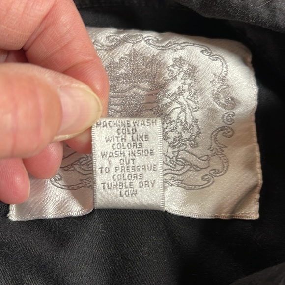 Women’s Black Embroidered Fleur De Lis Lion Cross Shirt 3X - Picture 8 of 8